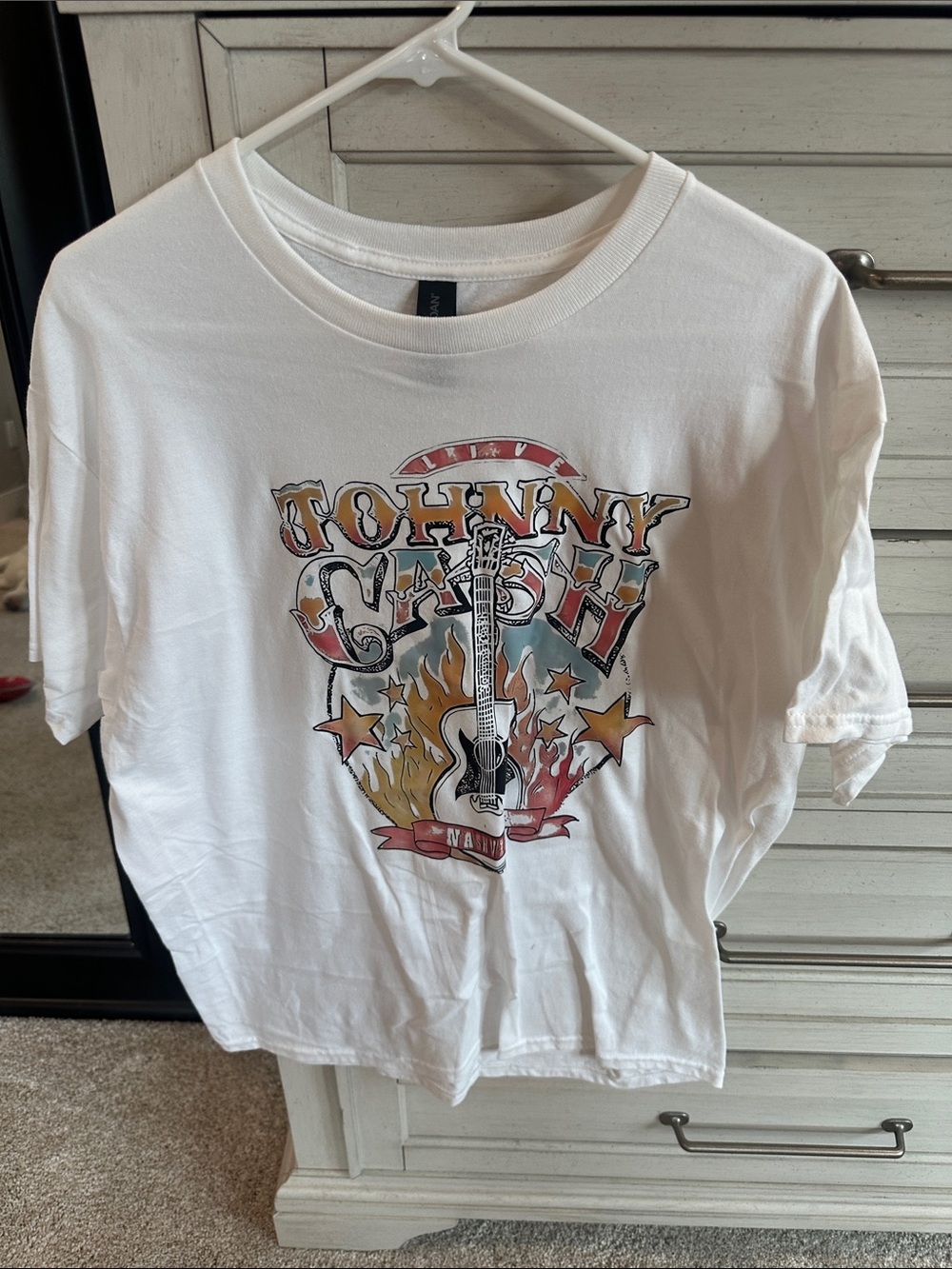 Gildan White Johnny Cash Graphic Tee with Multicolor Print